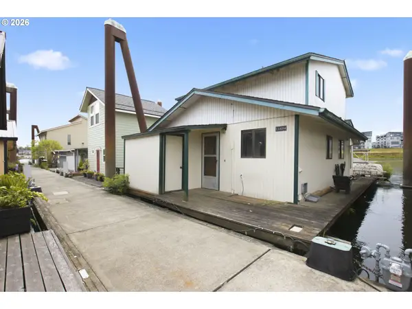 11694 N Island Cove Ln, Portland, OR 97217