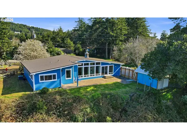 654 Madrona Ave, PortOrford, OR 97465