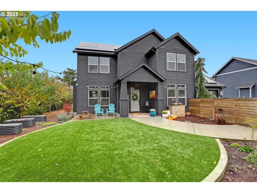 15885 SE Harold Ave, Milwaukie, OR 97267 - Image #2