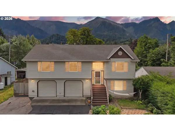234 NE Riverview Dr, CascadeLocks, OR 97014