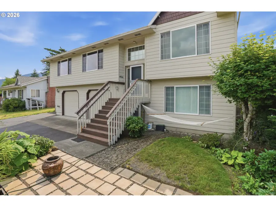 234 NE Riverview Dr, Cascade Locks, OR 97014 - #3