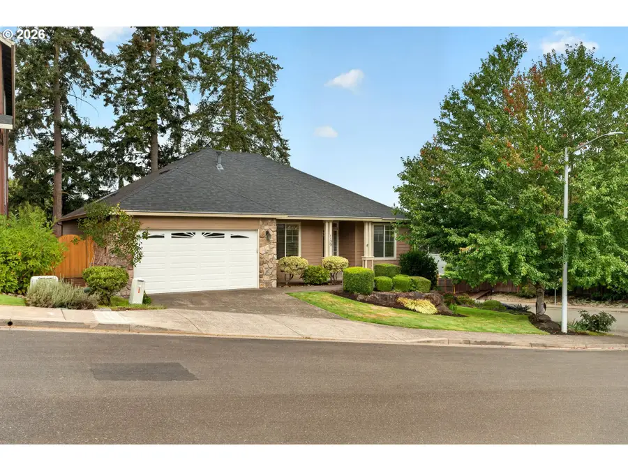 1159 N Jefferson St, Lafayette, OR 97127 - #2