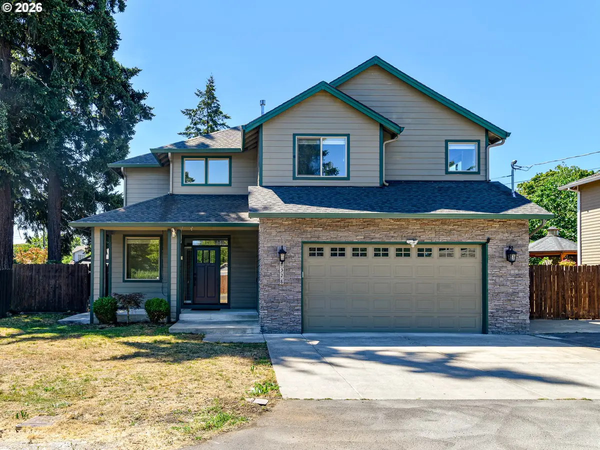 8328 SE Clatsop St, Northwest Clackamas, OR 97086 - #1