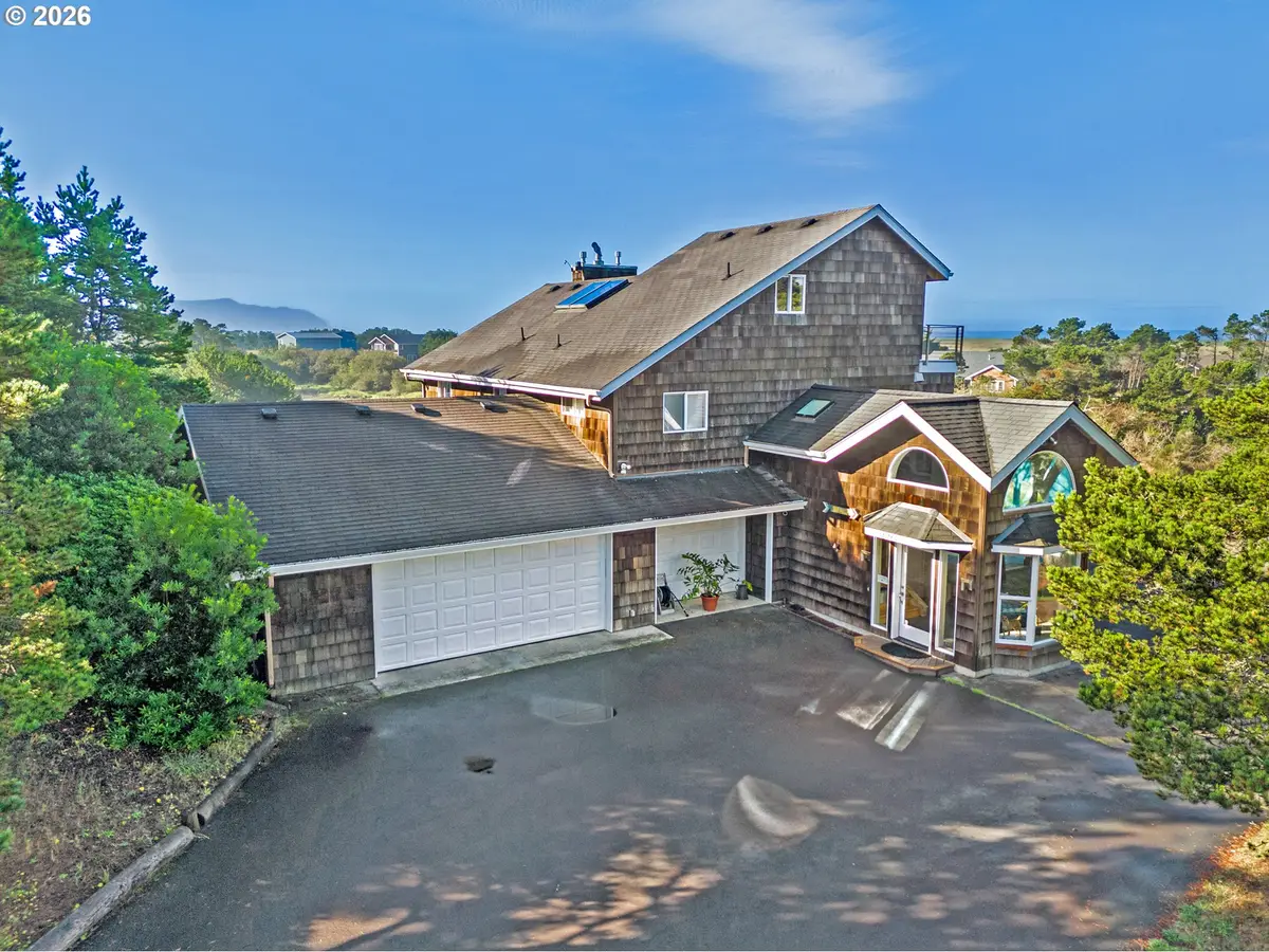 89610 Sea Breeze Dr, Warrenton, OR 97146 - #1