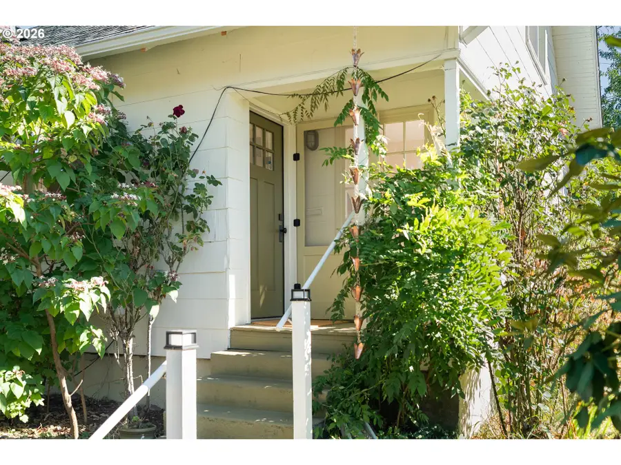 5936 N Burrage Ave, Portland, OR 97217 - #2