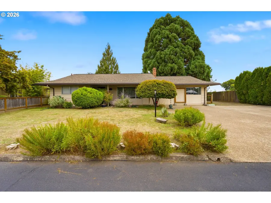 9460 SW Bayou Dr, McMinnville, OR 97128 - #3