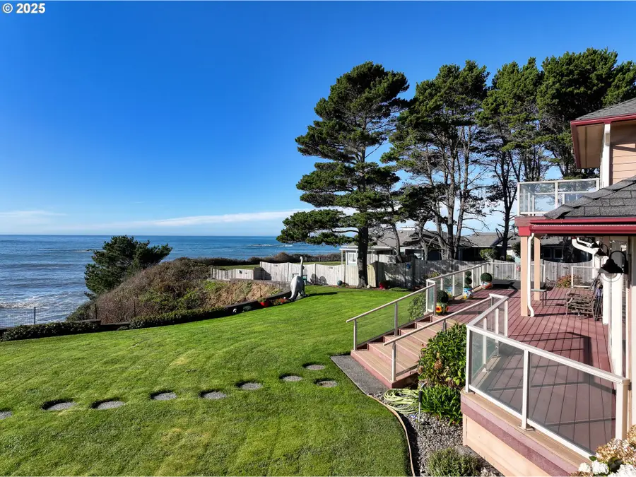 98686 Fox Dr, Brookings, OR 97415 - Image #3