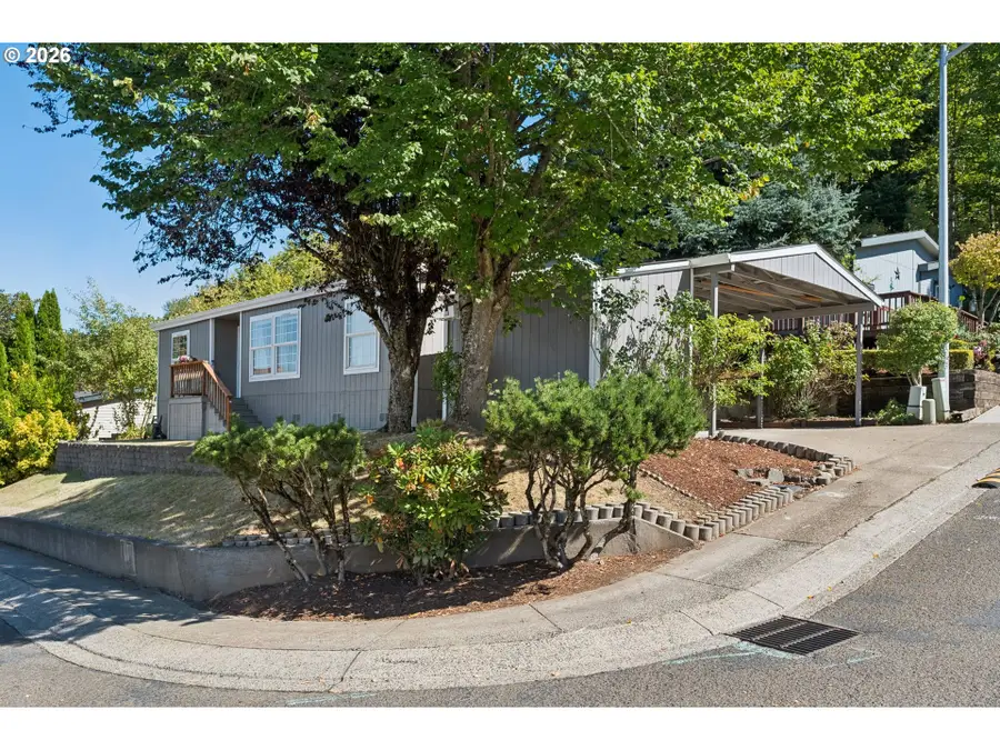 772 SW Livingston Pl, Troutdale, OR 97060 - #3