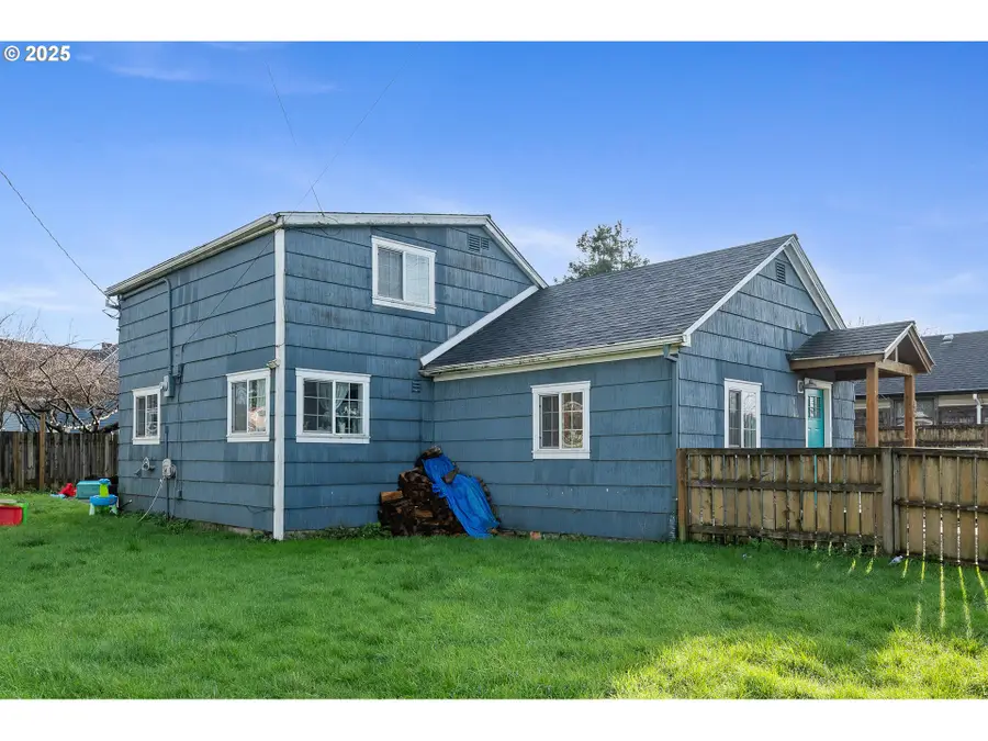 405 Evergreen Dr, Tillamook, OR 97141 - Image #3