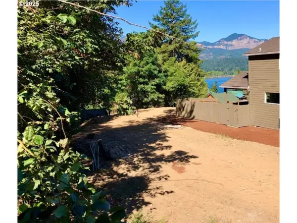 725 SW Moody Ave, CascadeLocks, OR 97014