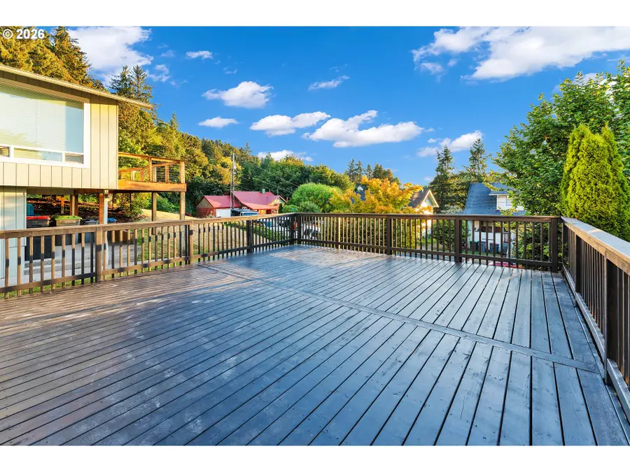682 39th St, Astoria, OR 97103 - #3
