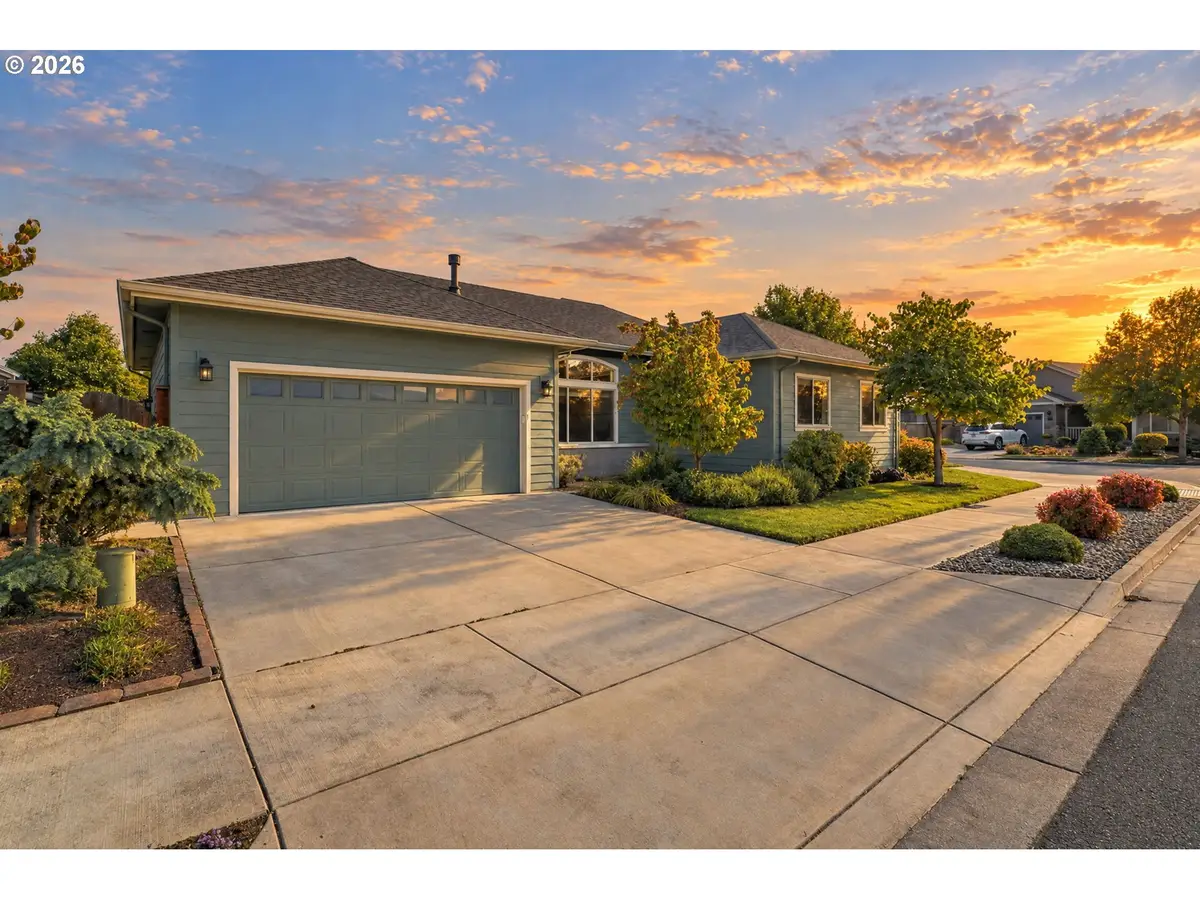 988 Hamilton St, Springfield, OR 97477 - #1