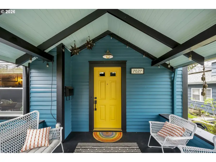 7027 N Moore Ave, Portland, OR 97217 - #2