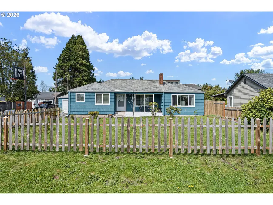 2207 Willona Dr, Eugene, OR 97408 - #2