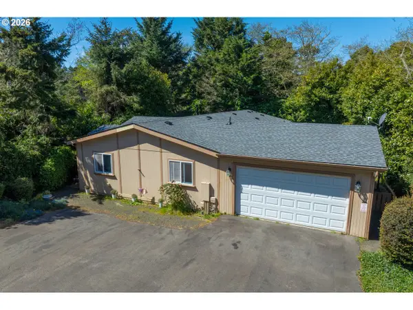 1600 Rhododendron Dr #6, Florence, OR 97439