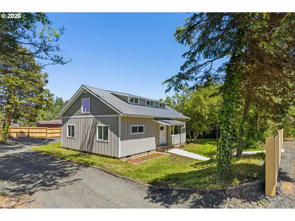 950 Exchange St, NorthBend, OR 97459