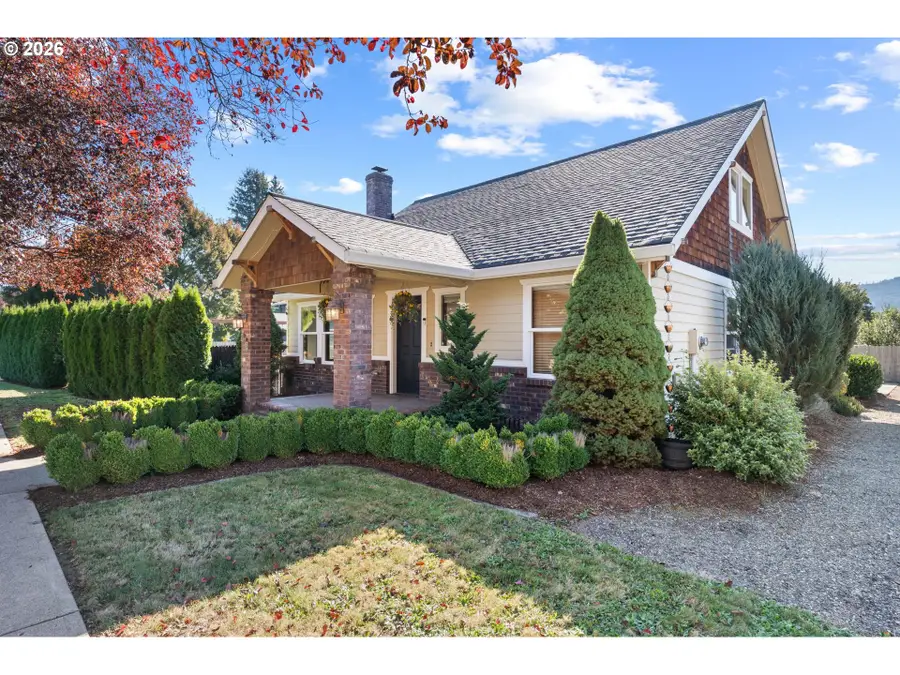 103 W Humphrey St, Yacolt, WA 98675 - #2