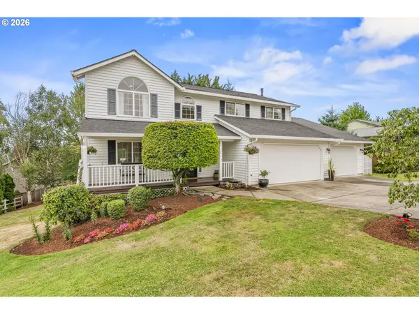 1247 E Pioneer Loop, LaCenter, WA 98629