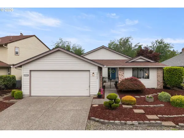 15724 NE Knott St, Portland, OR 97230