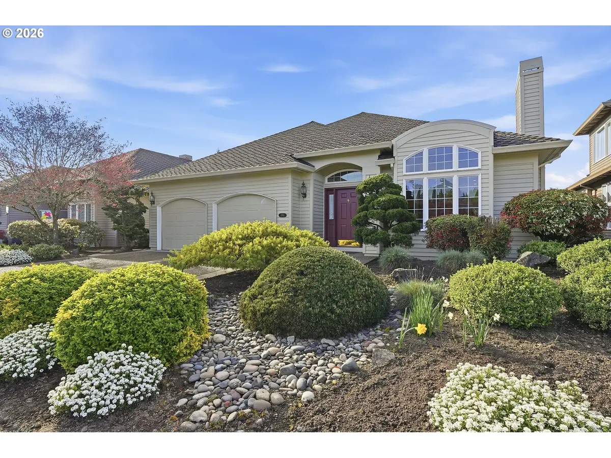 3916 NW Fall Creek Pl, Portland, OR 97229 - #1