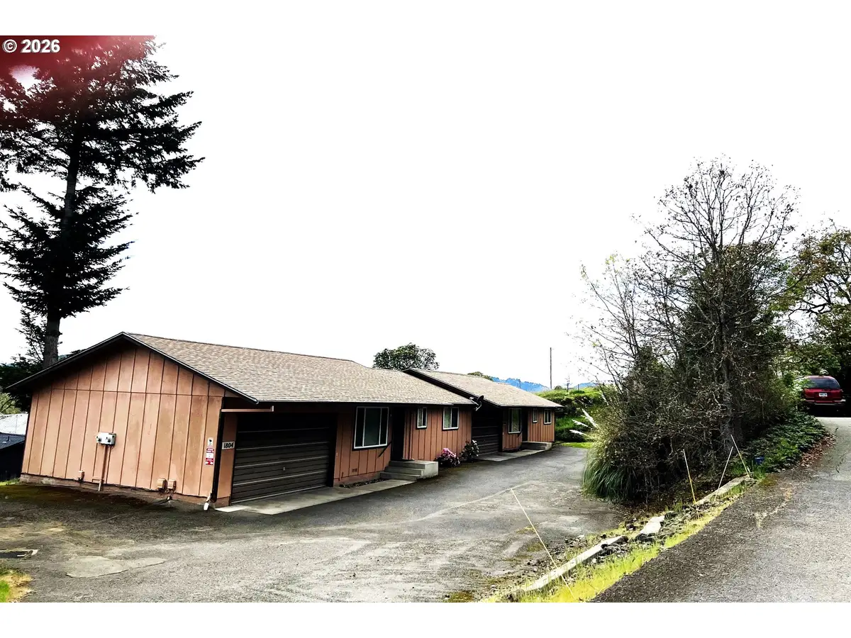 1804 NE Todd St, Roseburg, OR 97470 - #1