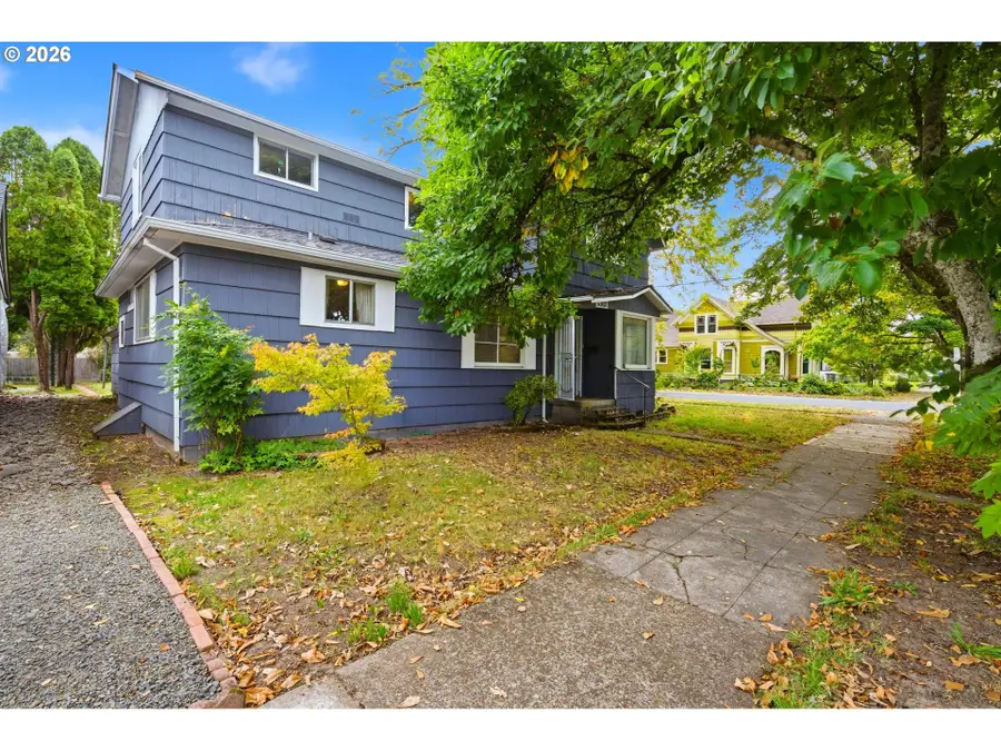 806 NE Galloway St, McMinnville, OR 97128 - #2