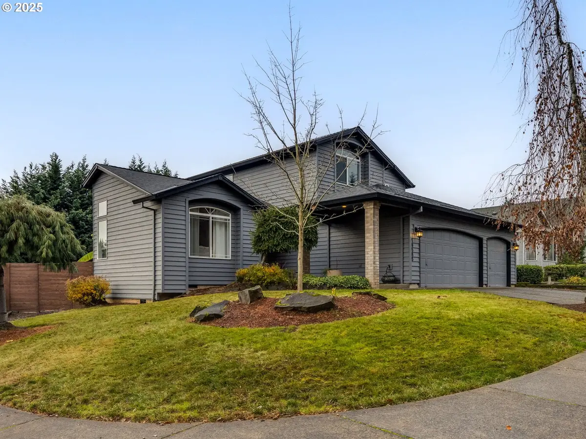 19585 Glenview Ct, Oregon City, OR 97045 - Image #1