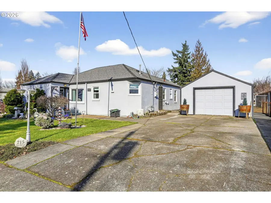 215 May St, Mount Angel, OR 97362 - #2