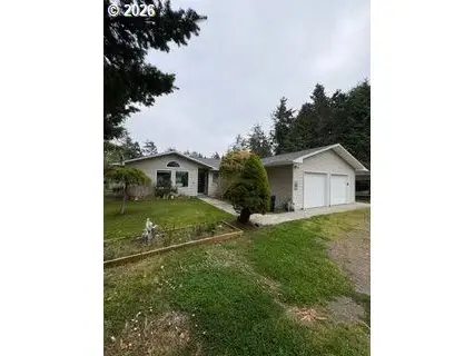 30506 L Pl, OceanPark, WA 98640