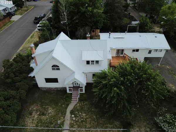 1002 3rd St, LaGrande, OR 97850