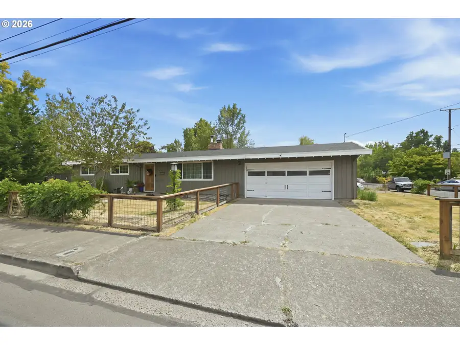 1990 W 18th Ave, Eugene, OR 97402 - #2
