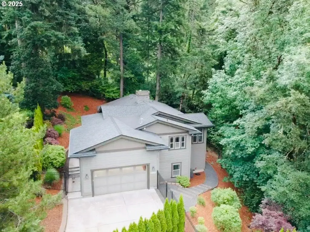 1862 E 43rd Ave, Eugene, OR 97405 - #1