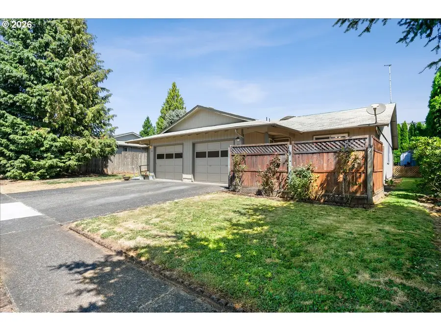 113 SW 9th St, Sublimity, OR 97385 - #3