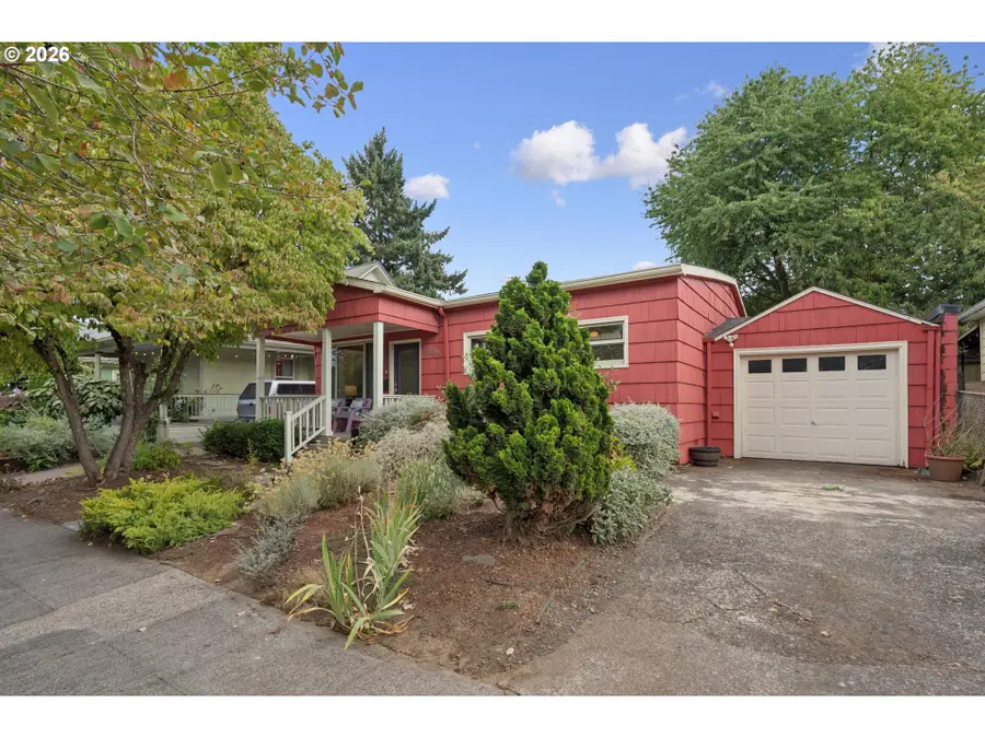 9040 N Oswego Ave, Portland, OR 97203 - #2