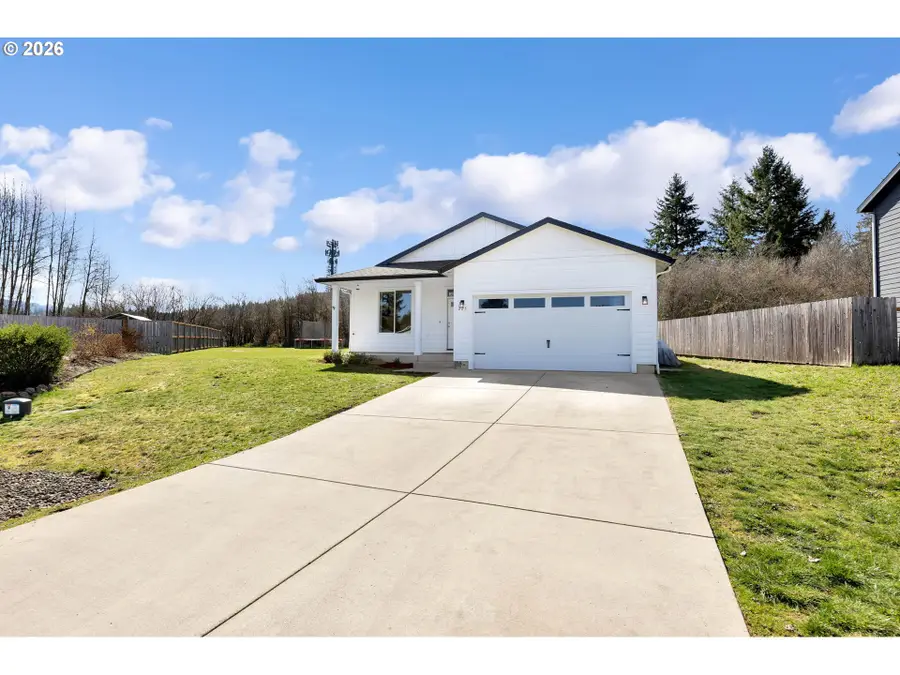 225 W Christy Ct, Yacolt, WA 98675 - #3