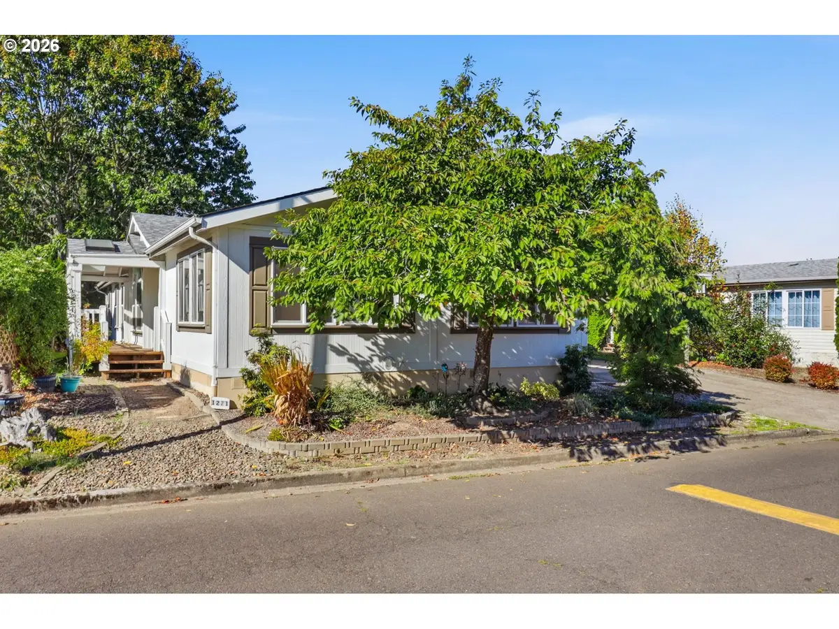 1271 SW Phyllis Dr, McMinnville, OR 97128 - #1