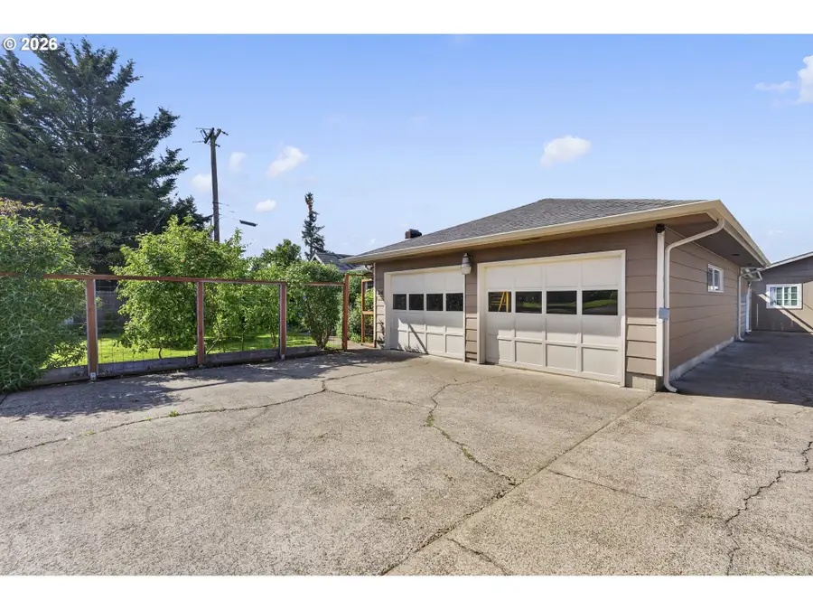 114 Hayden Bridge Way, Springfield, OR 97477 - #3