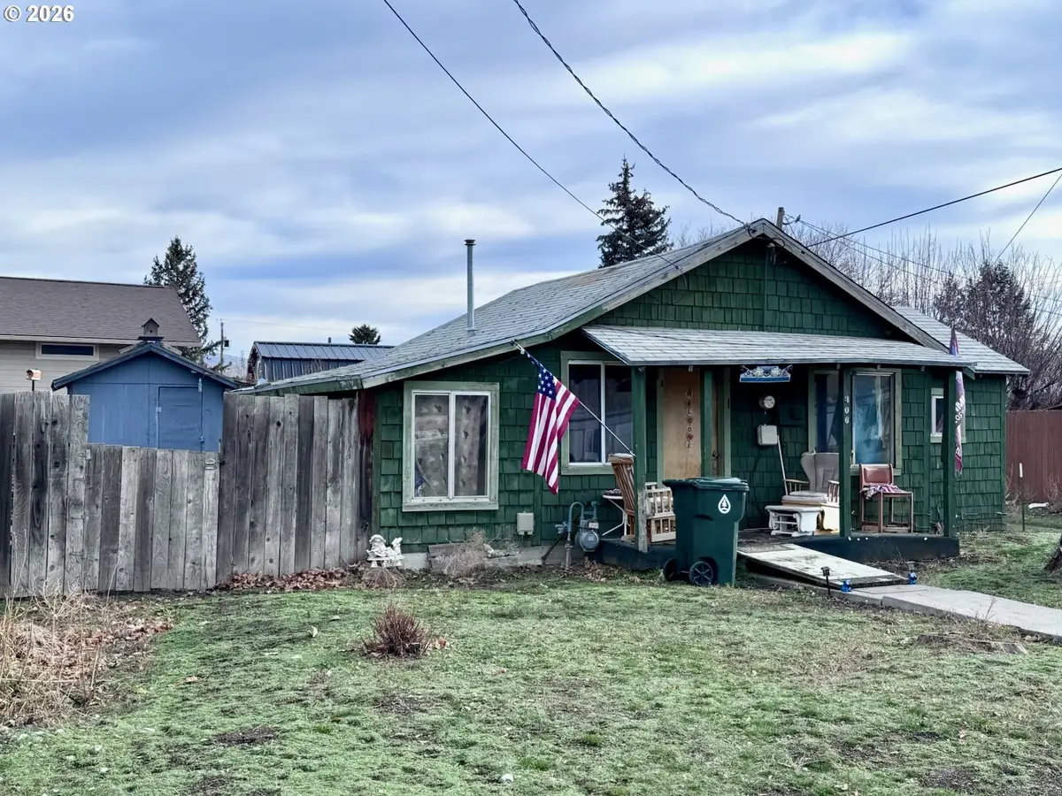 306 4th St, Baker City, OR 97814 - #1