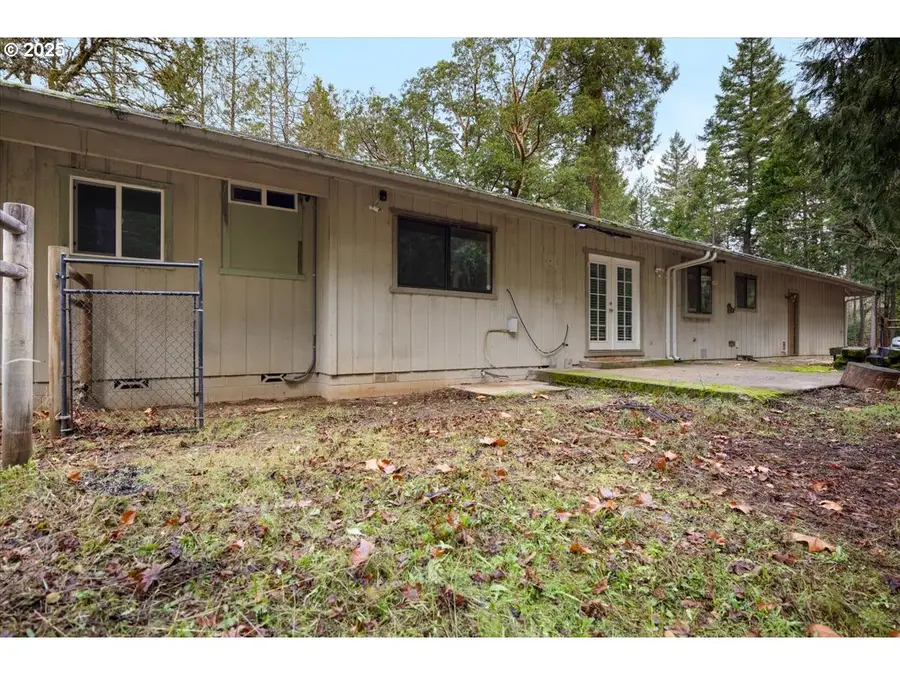 5201 Lake Shore Dr, Selma, OR 97538 - Image #3
