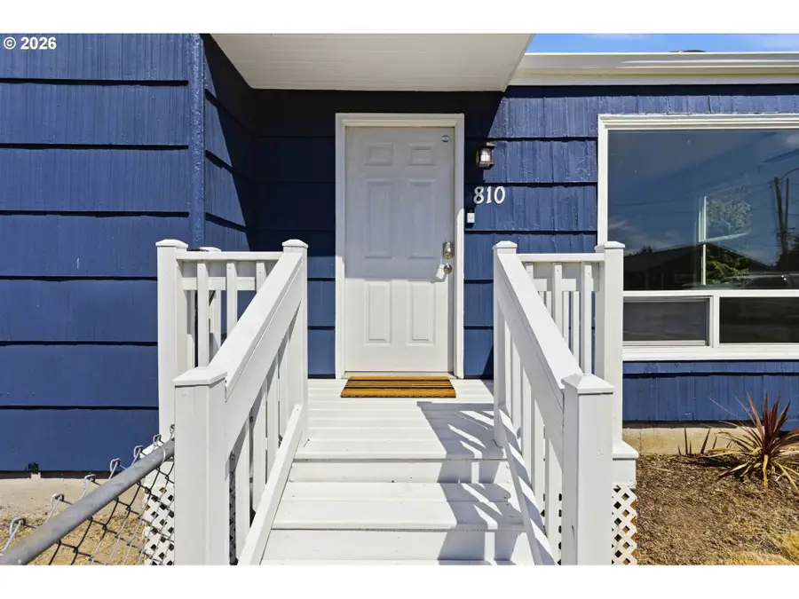810 30th Ave, Longview, WA 98632 - #3