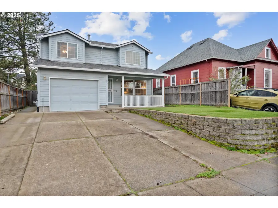 6921 N Macrum Ave, Portland, OR 97203 - Image #2