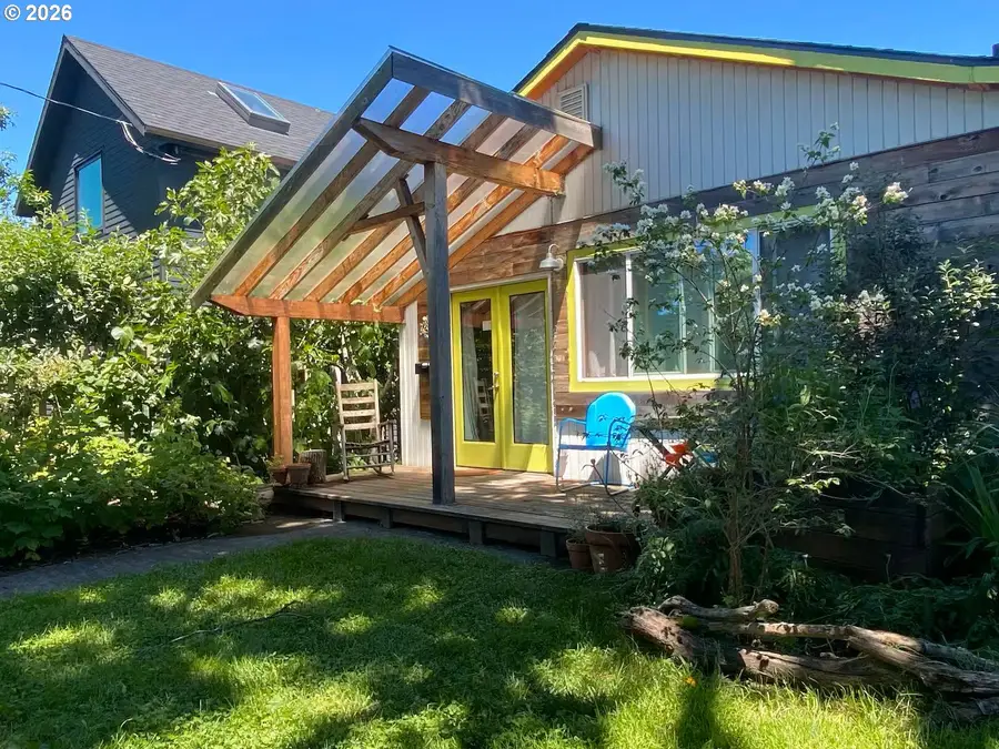 6356 NE Durham Ave, Portland, OR 97211 - #2