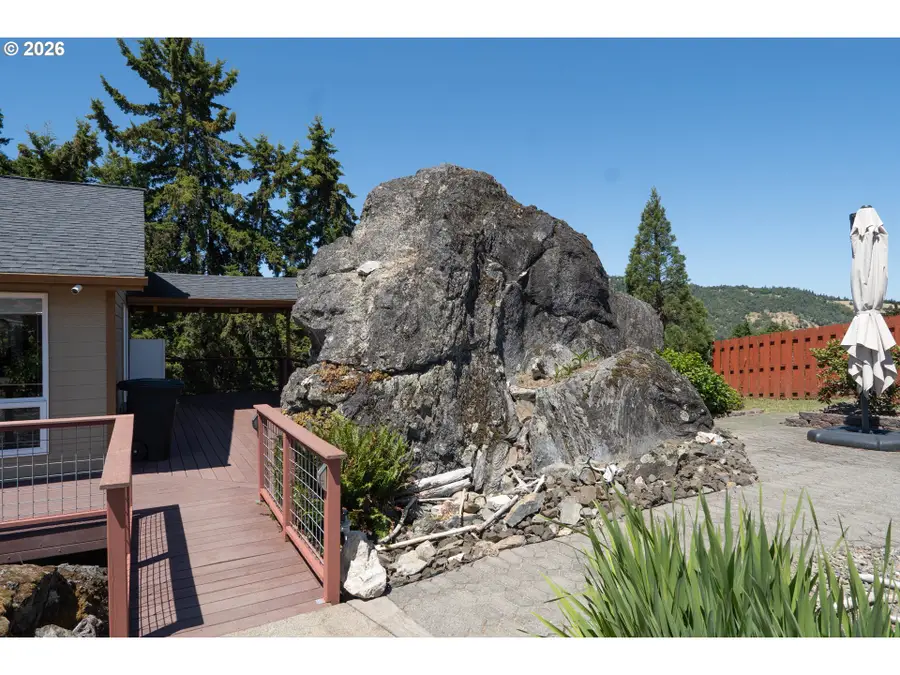 445 Rolling Hills Rd, Roseburg, OR 97471 - #3