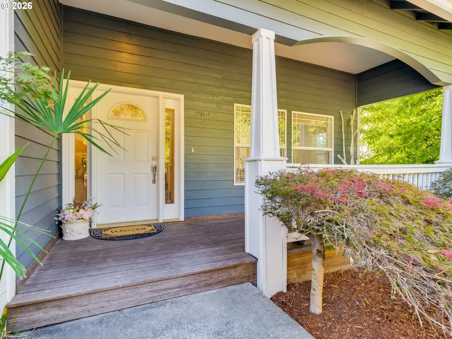 304 NE 14th Ave, Battle Ground, WA 98604 - #2