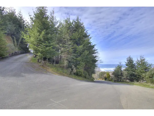 Seaview Ln, GoldBeach, OR 97444