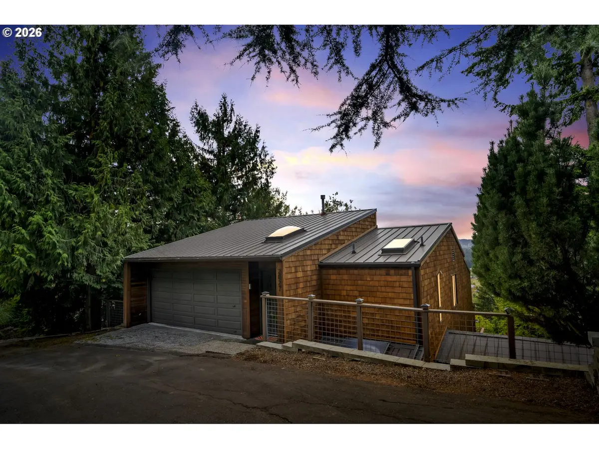 2827 NE Rocky Butte Rd, Portland, OR 97220 - #1