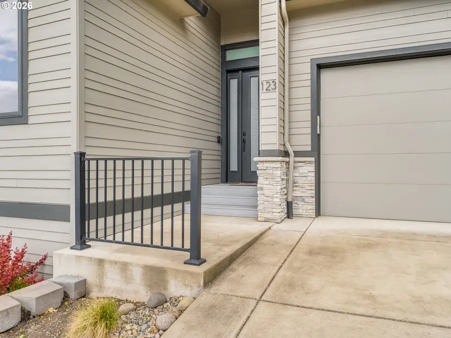 123 NW Brookside, McMinnville, OR 97128 - #2