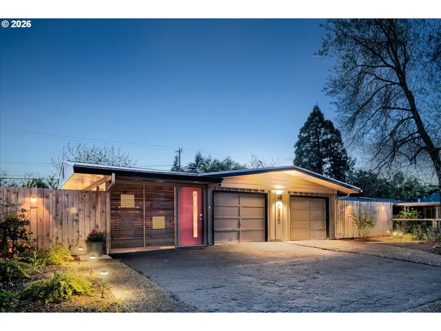 1050 President St, Eugene, OR 97401 - #2