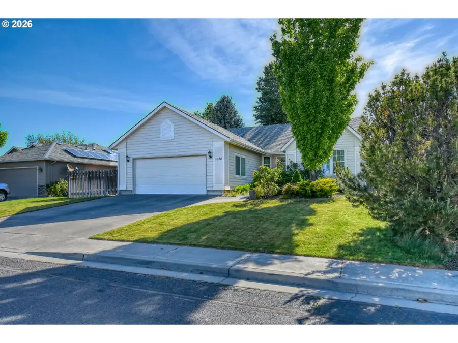 1626 SW 3rd St, Pendleton, OR 97801 - #3