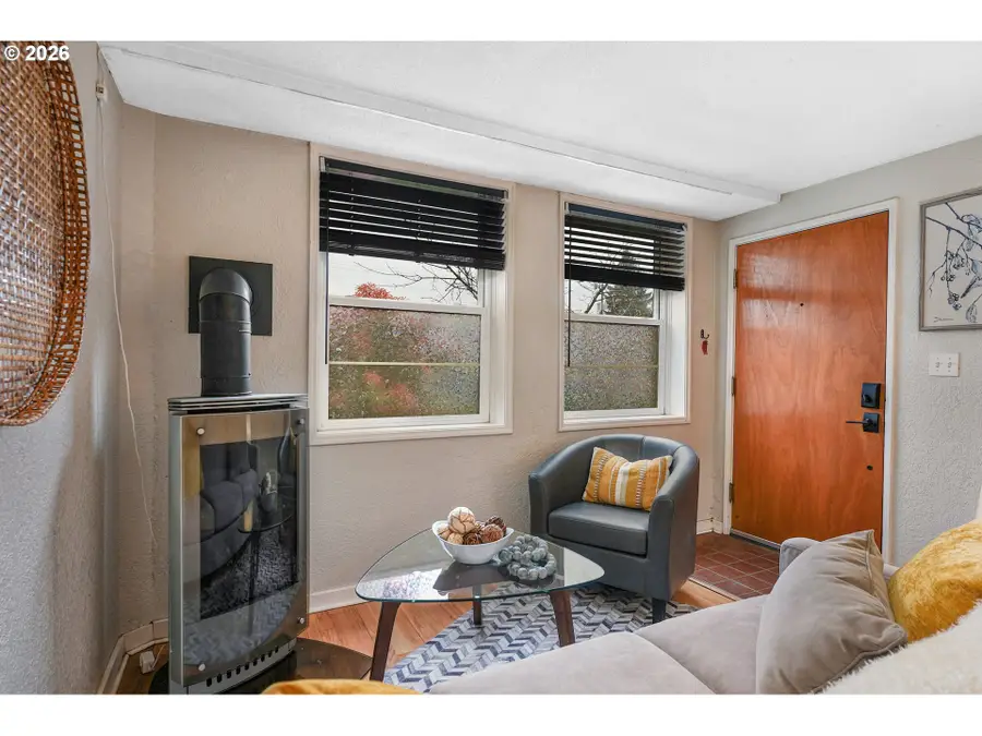 2025 SE Caruthers St #24, Portland, OR 97214 - #3